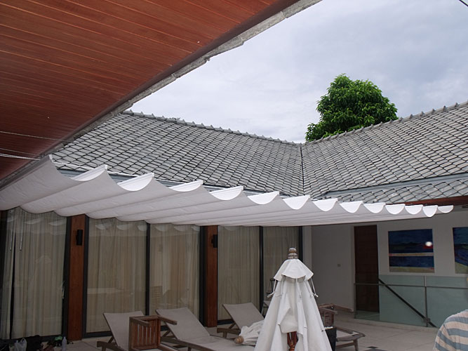 Phuket Awnings Retractable Loop Blind (Horizontal)